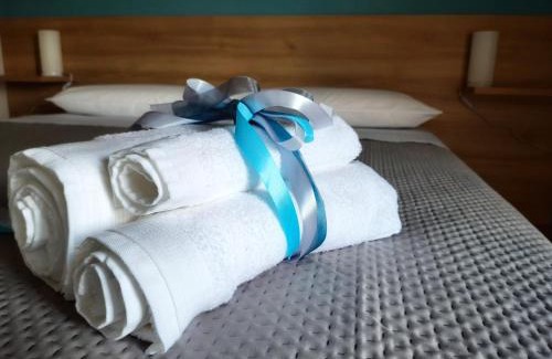 Maruggio Bed & Breakfast | Shekhinah Bed and Breakfast Home Restaurant