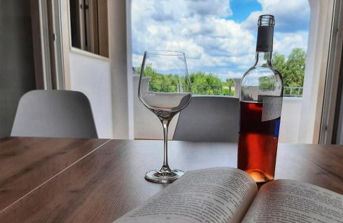 Maruggio Bed & Breakfast | Shekhinah Bed and Breakfast Home Restaurant