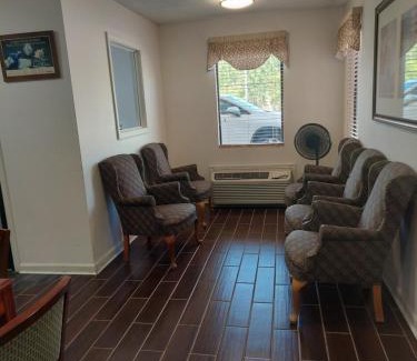 Jeffersonville Hotel | Shelaine Inn