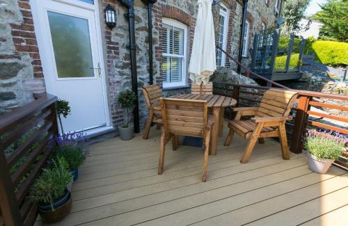 Menai Bridge House | Shell Cottage