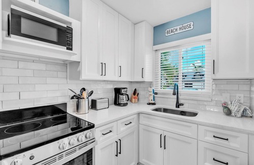 Bradenton Beach Condo | Shell Cove 106 by Duncan Real Estate