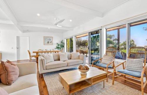 Korora House | Shell Cove Beach house