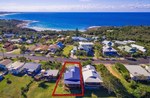Angourie House | Shelleys 21 - Angourie surfers paradise