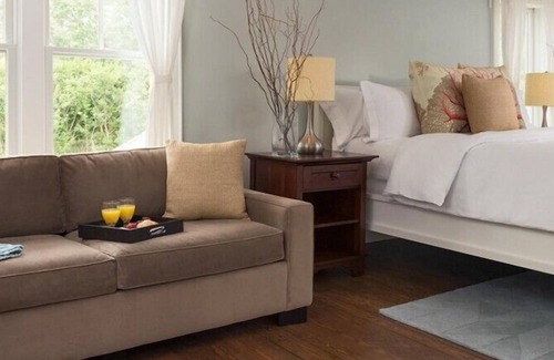 Shelter Island Heights Hotel | Shelter Island House
