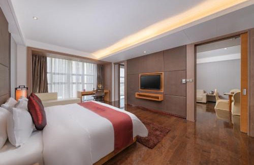 Longhua District Hotel | Shenzhen Ramada Plaza, North Railway Station