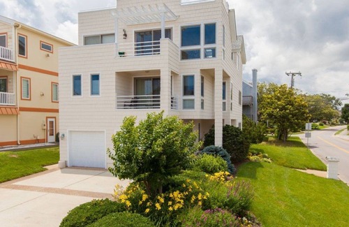 Croatan Beach House | Shep's blocks in Virginia Beach