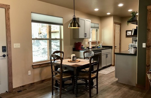 Cloudcroft Cabin | Shep's Studio Hideaway in Village