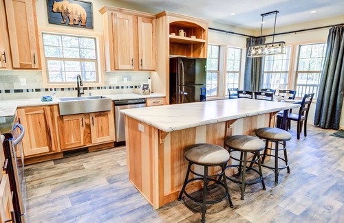 West Yellowstone House | Shepherd Family Retreats- Bear Cub