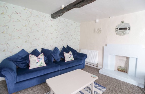 Borrowdale Cottage | SHEPHERD'S COTTAGE, pet friendly, with open fire in Keswick