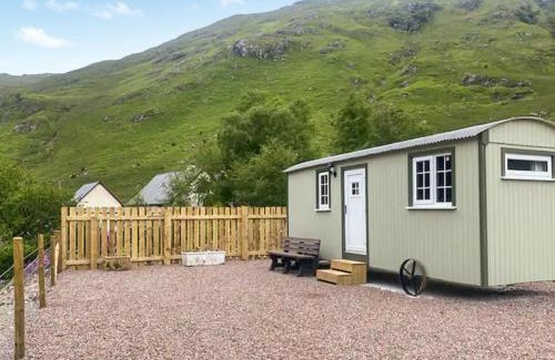 West Laroch House | Shepherds Cabin - Uk48225