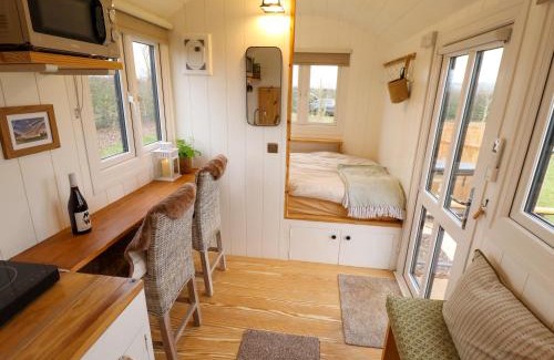 Aubourn House | Shepherds Hut - Ash