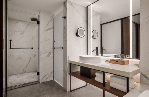Luomashi Hotel | Sheraton Chengdu Lido Hotel