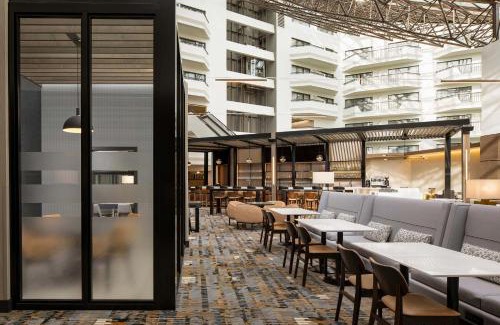 Romulus Hotel | Sheraton Detroit Metro Airport
