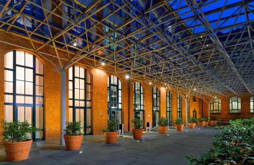 List Hotel | Sheraton Hannover Pelikan Hotel