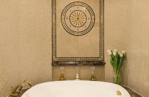 Kuwait City Hotel | Sheraton Kuwait, A Luxury Collection Hotel, Kuwait City