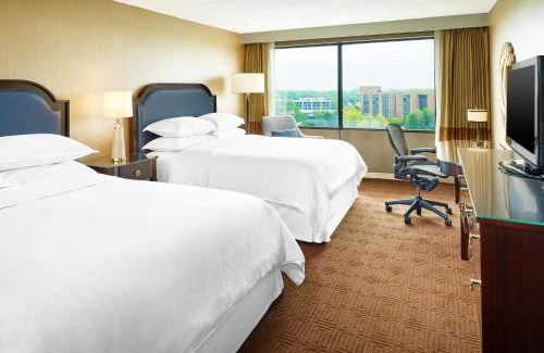 Lisle Hotel | Sheraton Lisle Naperville Hotel