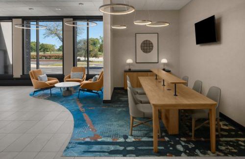 Brookfield Hotel | Sheraton Milwaukee Brookfield