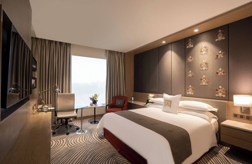 Saket Hotel | Sheraton New Delhi Hotel