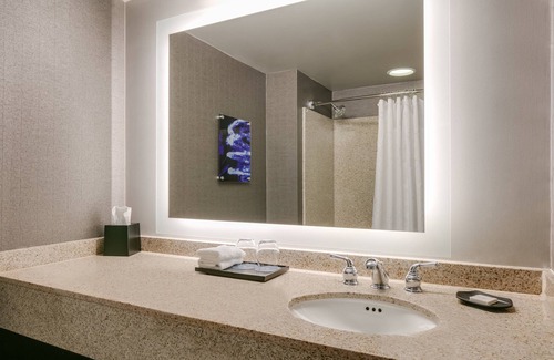 Overland Park Hotel | Sheraton Overland Park Hotel at the Convention Center