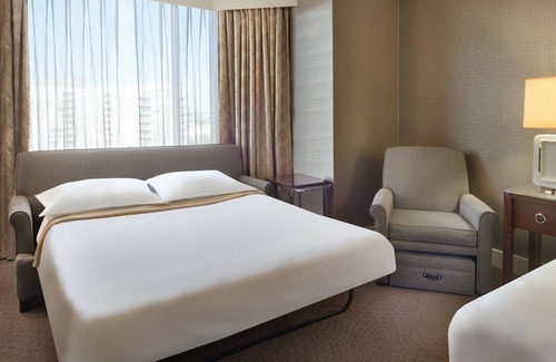 Richmond Hill Hotel | Sheraton Parkway Toronto North Hotel & Suites