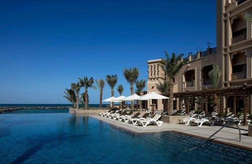 Beach & Coast Resort | Sheraton Sharjah Beach Resort and Spa