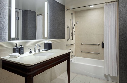 King of Prussia Hotel | Sheraton Valley Forge Hotel King of Prussia