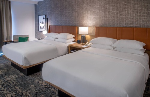 Maryland Heights Hotel | Sheraton Westport Plaza Hotel St. Louis