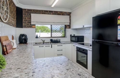 Bongaree Apartment | SHERIDAN BY THE SEASHORE