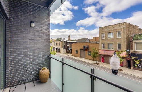 Sheridan Park Apartment | Sheridan Park Stunner! No Matter if You Are in Town for Business or Fun This Property Has You Covered apts