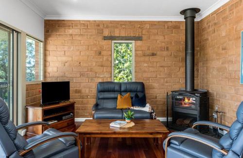 Sherwood House | Sherwood Cottages -Grey Gum- Great Family Unwind