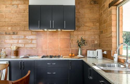 Sherwood House | Sherwood Cottages Spotted Gum Nature Hideaway