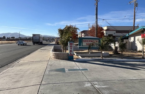 Palmdale Hotel | Sherwood Motel