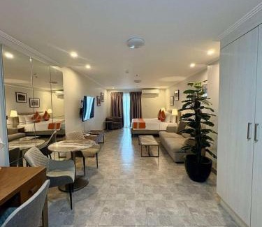 Malabanias Apartment | Sheryll Escapes - La Grande Phase 2, Grand KING Studio 517 with Balcony, Wifi & Netflix