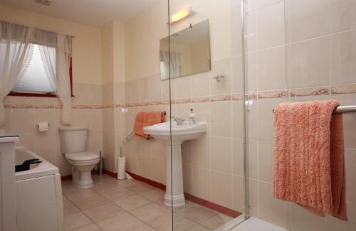 Lewis and Harris House | Shiant View