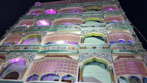 Hyderabad Apartment | shikary's palace near charminar