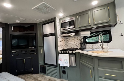 Davidsonville House | Shiloh Acres Farmhouse RV Stay