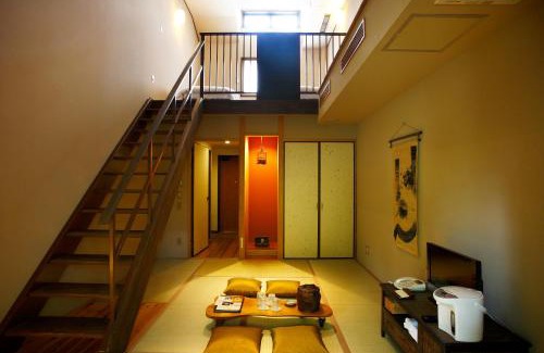 Hata-gun Hotel | Shimantonoyado