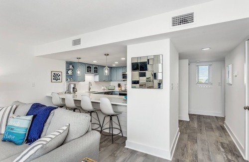 Pensacola Beach Condo | Shine Bright at Starboard Light! Stunning condo located next to the water!