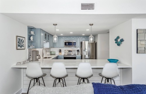 Pensacola Beach Condo | Shine Bright at Starboard Light! Stunning condo located next to the water!