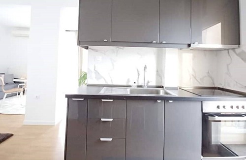 Thessaloniki Apartment | Shiny and relaxing 5th floor apartment