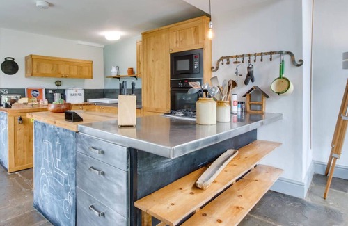 Bishopston House | Ship Cottage in the beautiful Southgate