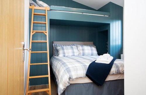 Eddleston House | Shiphorns luxury cabin with a hot tub