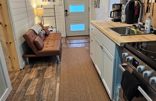 Lexington Cabin | Shipping Container Cabin - The Tuck