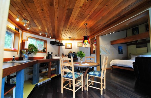 Tofino Apartment | Shipwreck Cottage at Chesterman Beach