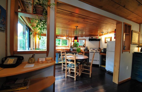 Tofino Apartment | Shipwreck Cottage at Chesterman Beach