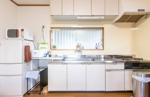Tsubaki Onsen House | SHIRAHAMA HOT&DOG