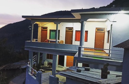 Ukhimath House | Shiva heights trek and stay.