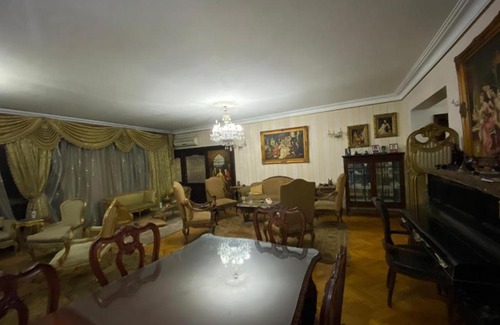 Al-'Amriyah Ski Chalet | شاليه روتانا