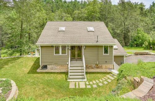 Shohola House | Shohola Creek On-Site Updated Getaway with Deck!