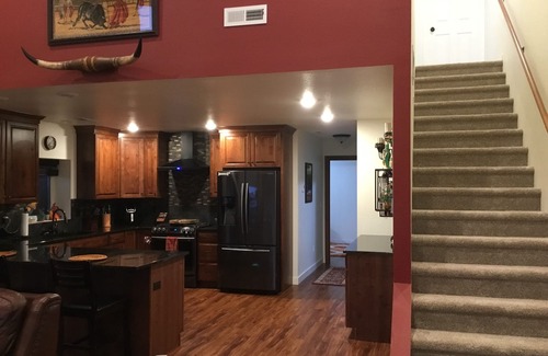 Blackhawk House | Shome Barnominium 3700 sq Full RV hookup 7 beds
